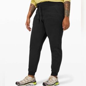 Lululemon Scuba Jogger Black